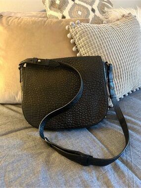 Alexander Wang Black Pebbled Leather Lia Messenger Crossbody Bag - Gold Studs